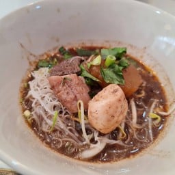ก๋วยเตี๋ยวหมูน้ำตก