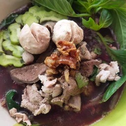 เกาเหลาน้ำตกรวมหมู