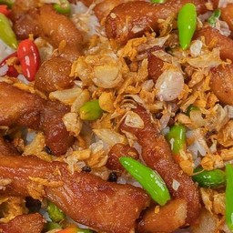 หมูทอดกระเทียมพริกสด