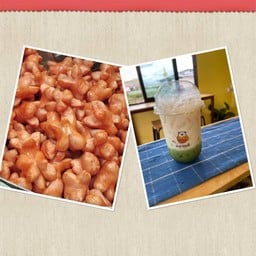 นมหมีชาเขียว + ใส้กรอกแดงในตำนาน