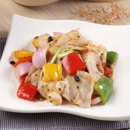 หอยสังข์ผัดเต้าซี่