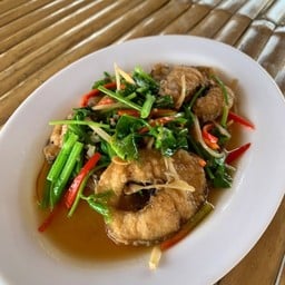 ปลาช่อนนาผัดขึ้นช่าย
