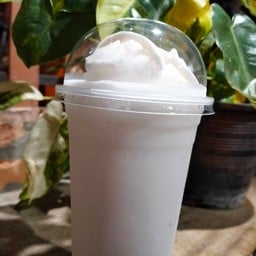 น้ำมะพร้าวปั่นนมสด ประชาอุทิศ27