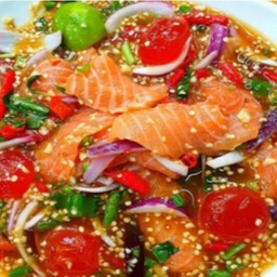 ยำแซลมอน - ไข่แดงเค็ม - กุ้งสด