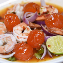 ยำไข่แดงเค็ม - กุ้งสด