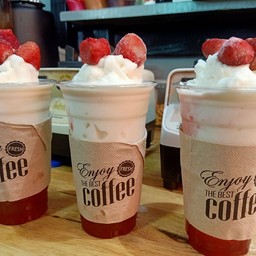 สตรอเบอรี่นมสดปั่น