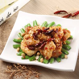 เนื้อปลาเก๋าผัดถั่วหวานซอสเสฉวนหม่าล่า