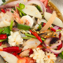 ยำปลาหมึก - กุ้งสด