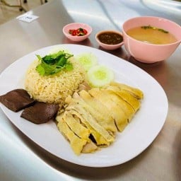 ข้าวมันไก่ ครัวป้านอม ก๋วยเตี๋ยวไก่มะนาว