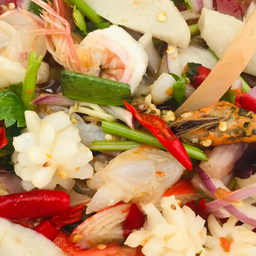 ยำไข่แดงเค็ม - กุ้งสด - ปลาหมึก