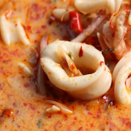 ต้มยำปลาหมึก