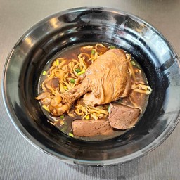 ก๋วยเตี๋ยวน่องไก่