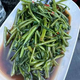 ผัดผักบุ้ง