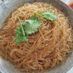 กุ้งอบวุ้นเส้น