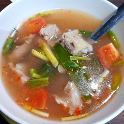 สั่งเป็นถ้วย 100 บาท