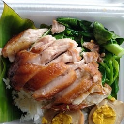 เจ๊&เฮีย ข้าวขาหมู หอยทอด-ผัดไท