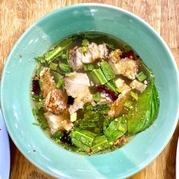 ซุปเปอร์หมูกรอบ