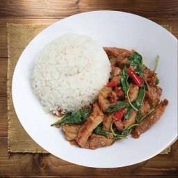 ข้าวราดกระเพราคอหมูย่าง