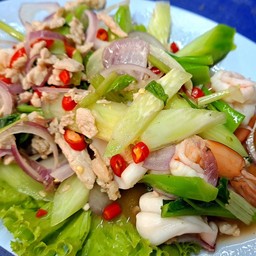 ยำก้านคะน้ากุ้งสด