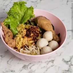 ต้มยำก๋วยเตี๋ยวไก่ตุ๋น