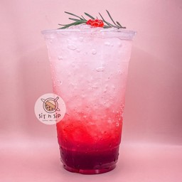 สตรอว์เบอร์รี่โซดา