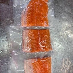 แซลมอนสด เกรดซาซิมิ