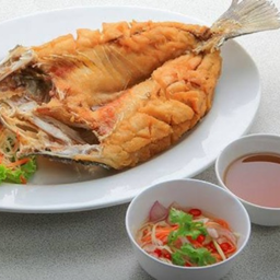 ปลากระพงทอดน้ำปลา