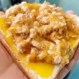 ปังปิ้งหมูหยองน้ำสลัด 1แผ่น