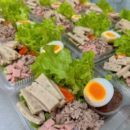 ยำขนมจีนหมูยอ