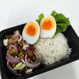 ข้าวราดหมูผัดปลาเค็ม +ไข่ต้ม