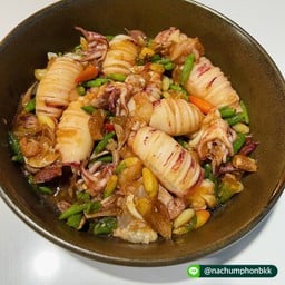 หมึกไข่ผัดพริกขี้หนูสวน