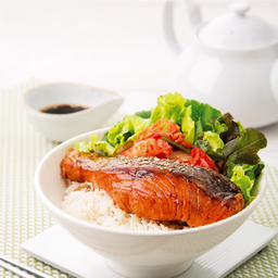 Salmon Teri Don ข้าวหน้าปลาแซลมอนย่างซอสเทริหวาน