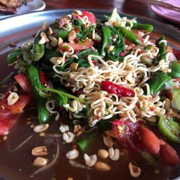 ตำซั้วมาม่า