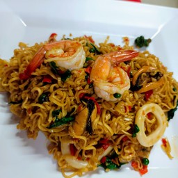 มาม่าผัดขี้เมา