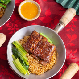 บะหมี่หมูอบเกาลูน(เส้นเหนียวนุ่ม)