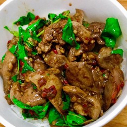 ข้าวกะเพราตับไก่