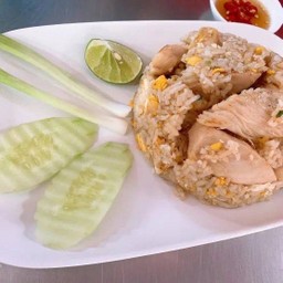ข้าวผัดไก่