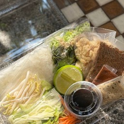 ข้าวยำสมุนไพร น้ำบูดู