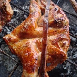 ไก่บ้านย่าง (ครึ่งตัว) สูตรเขาสวนกวาง ย่างเตาถ่าน