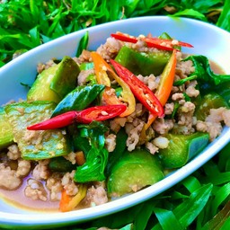 ผัดมะเขือ ย๊าว ยาว กะหมูสับ  (..กับข้าว..)