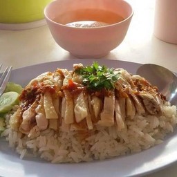 ข้าวมันไก่เมืองชล ส้มตำเมืองชล -