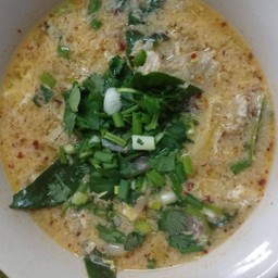 ต้มแซบกระดูกอ่อนใส่ไข่