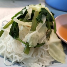 ขนมจีนผักลวก