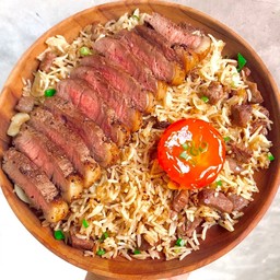 ข้าวผัดมันเนื้อหน้าเนื้อสเต็ก Picanha (100 g) ไข่ดอง