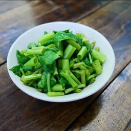 ผักบุ้งลวก