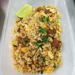 ข้าวผัดบะเต็ง