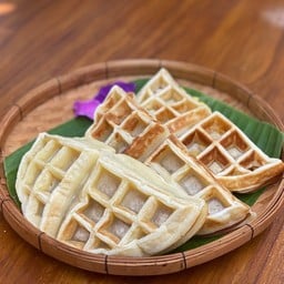 กะเพราไข่ลาวา by kaosoy garden