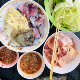 ร้านน้องปลาวาฬหมูกะทะ ตลาดมาบยางพร18