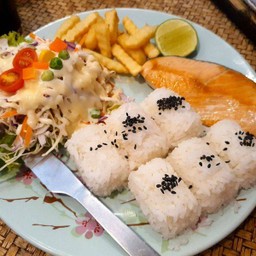 สเต็กแซลม่อนย่างเกลือ