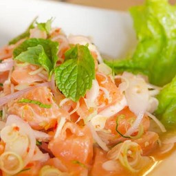 Spicy Lemongrass Salad With Salmon